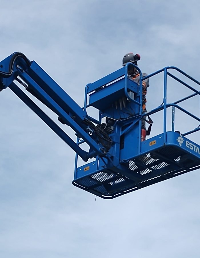 HM TREINAMENTOS em NR-05, NR-06, NR-10, NR-11, NR-12, NR-13, NR-18, NR-20, NR-23, NR-33, NR-35 (20)