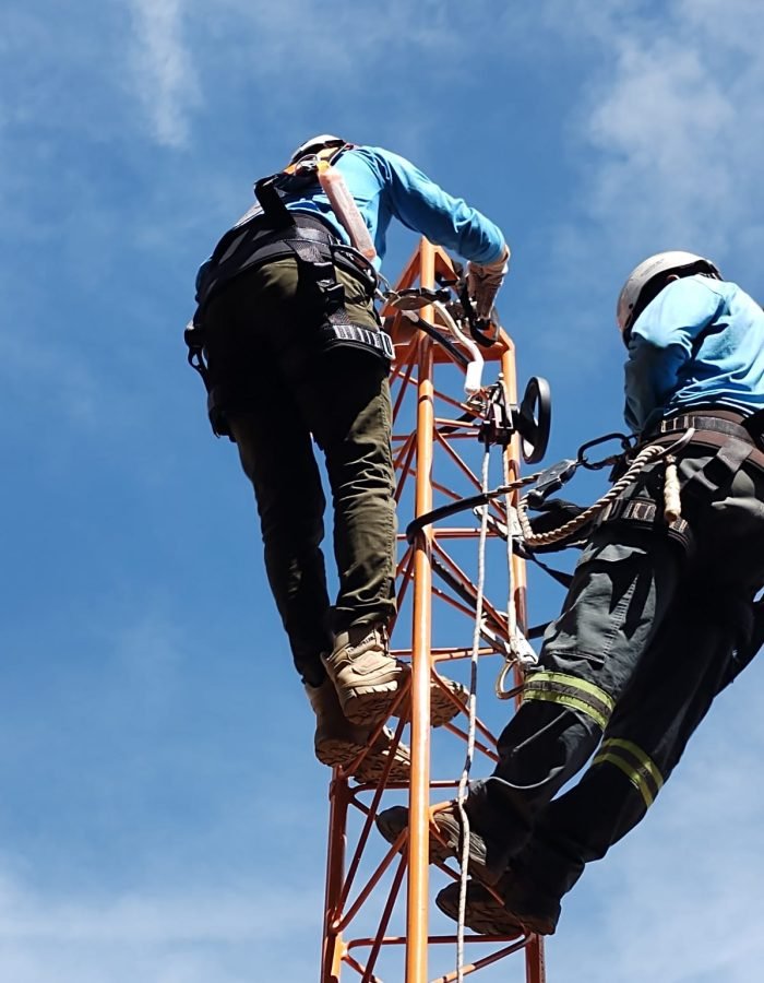 HM TREINAMENTOS em NR-05, NR-06, NR-10, NR-11, NR-12, NR-13, NR-18, NR-20, NR-23, NR-33, NR-35 (39)