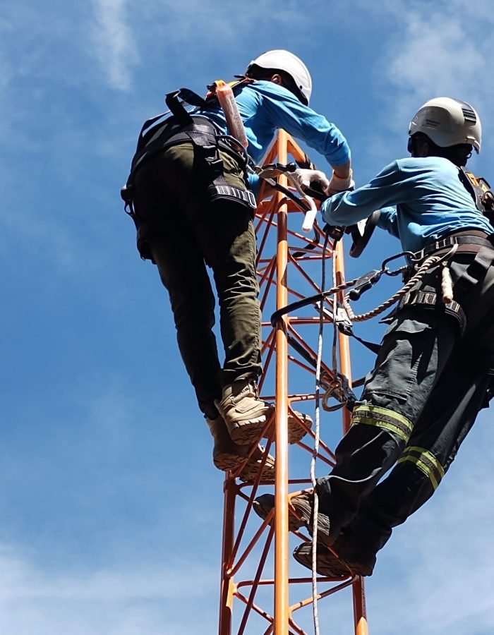 HM TREINAMENTOS em NR-05, NR-06, NR-10, NR-11, NR-12, NR-13, NR-18, NR-20, NR-23, NR-33, NR-35 (40)