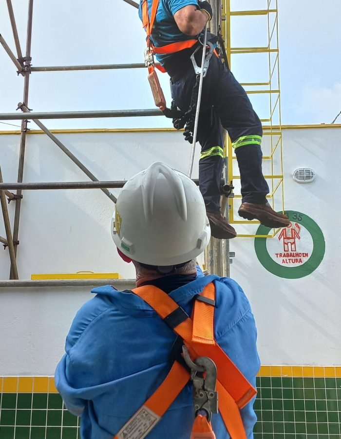 HM TREINAMENTOS em NR-05, NR-06, NR-10, NR-11, NR-12, NR-13, NR-18, NR-20, NR-23, NR-33, NR-35 (43)