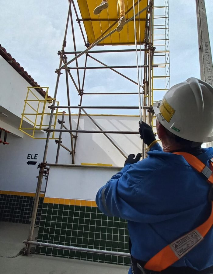 HM TREINAMENTOS em NR-05, NR-06, NR-10, NR-11, NR-12, NR-13, NR-18, NR-20, NR-23, NR-33, NR-35 (44)